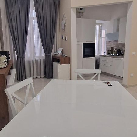 Appartamento B&B La Dimora Di Parthenope Napoli Dış mekan fotoğraf